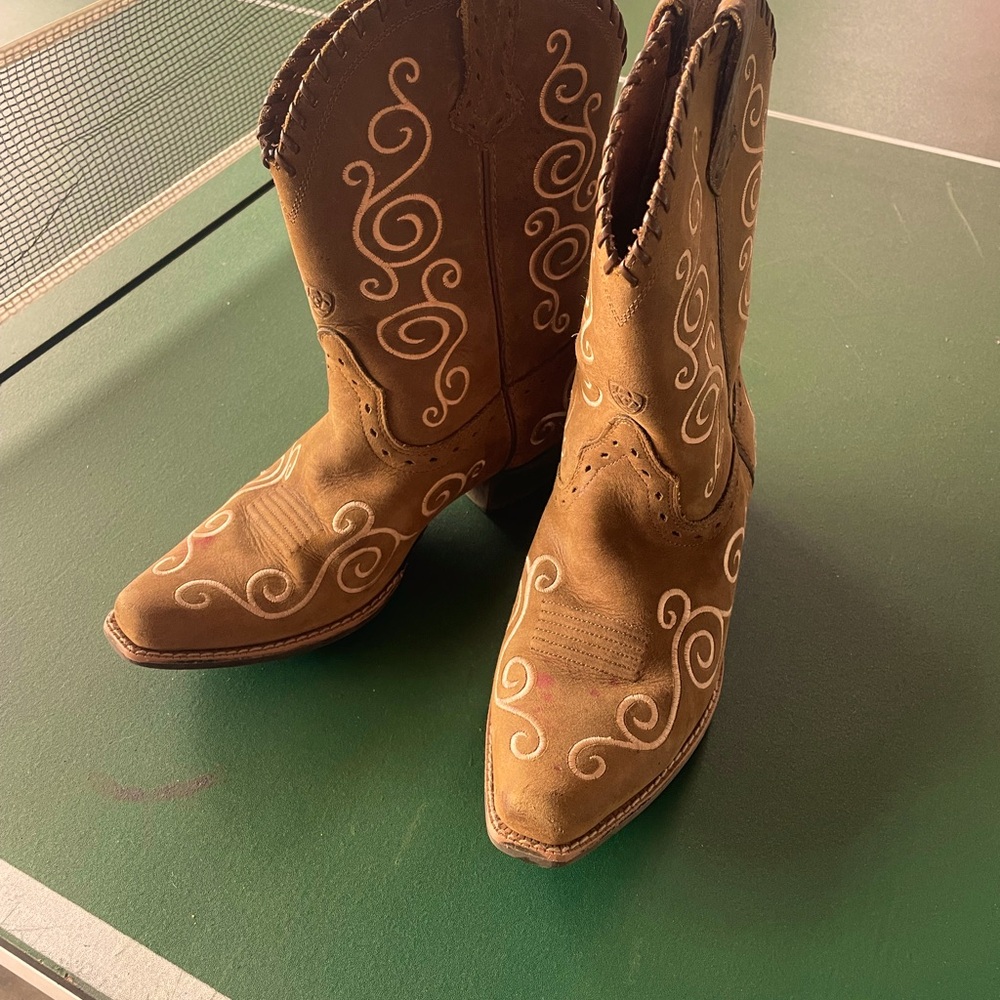 Girls Ariat Boots size 3 1/2